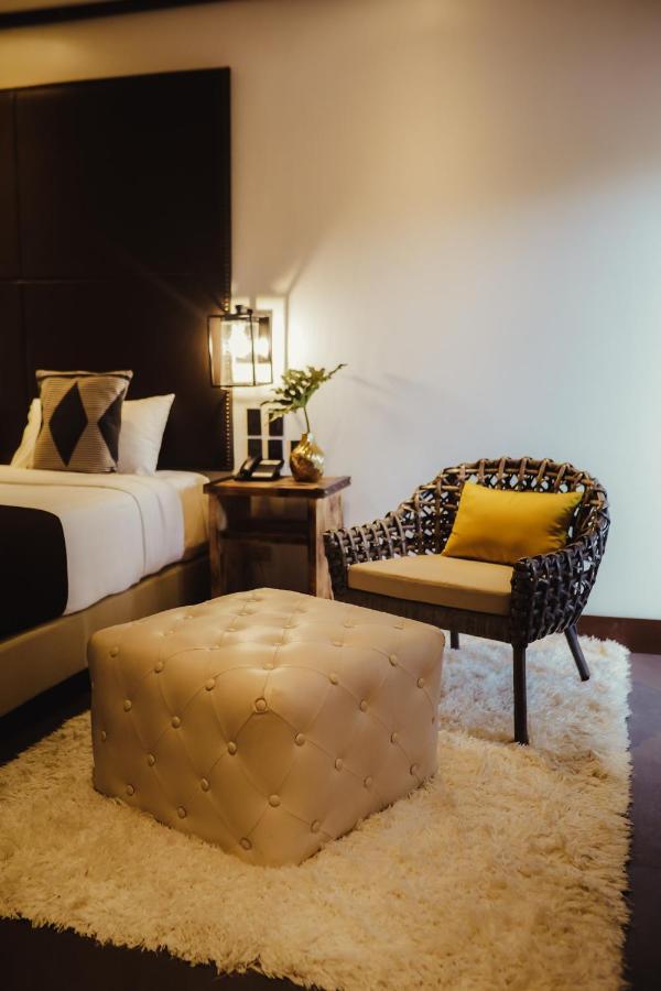 The Bourke Hotel Davao ภายนอก รูปภาพ