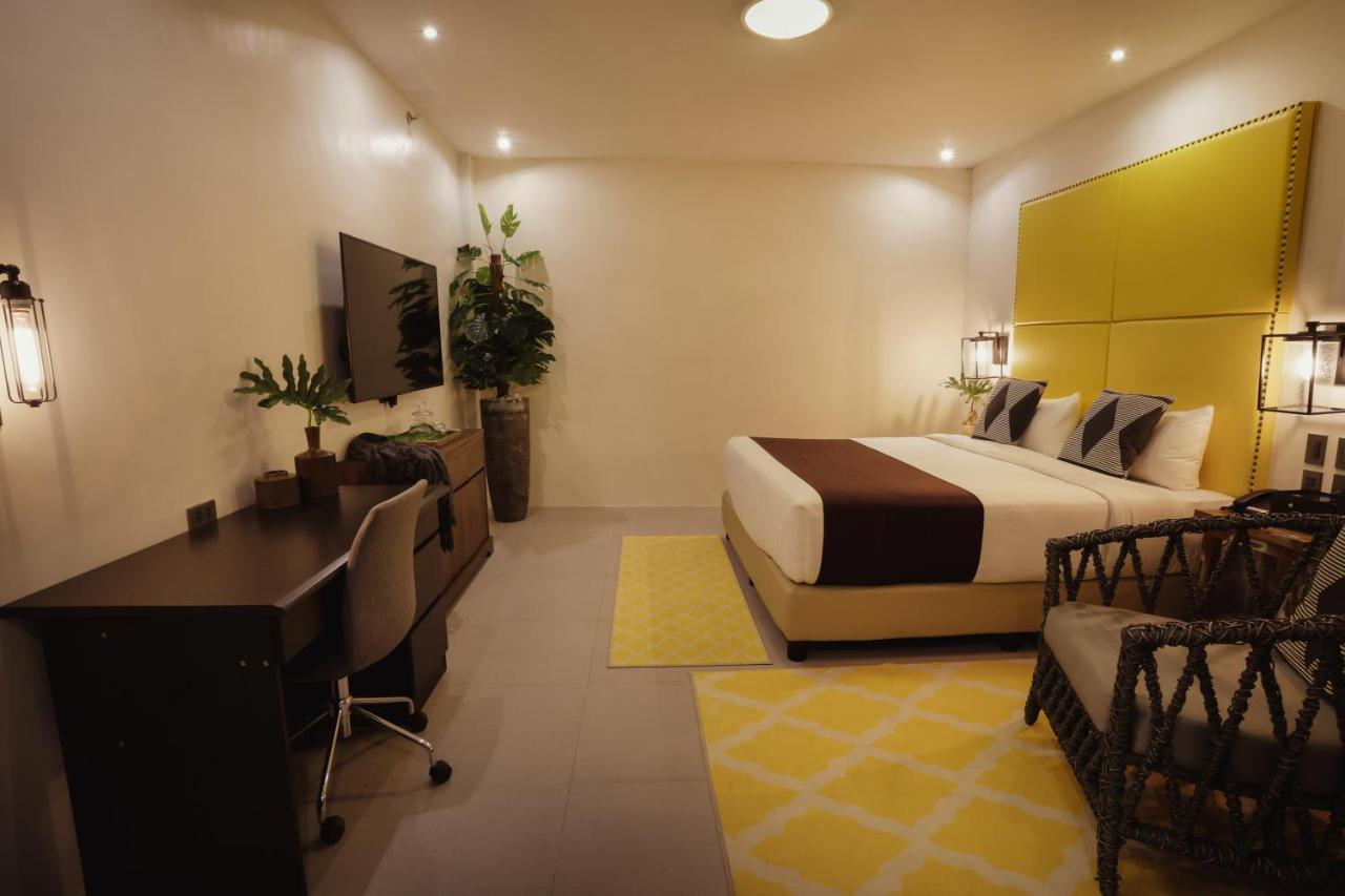 The Bourke Hotel Davao ภายนอก รูปภาพ