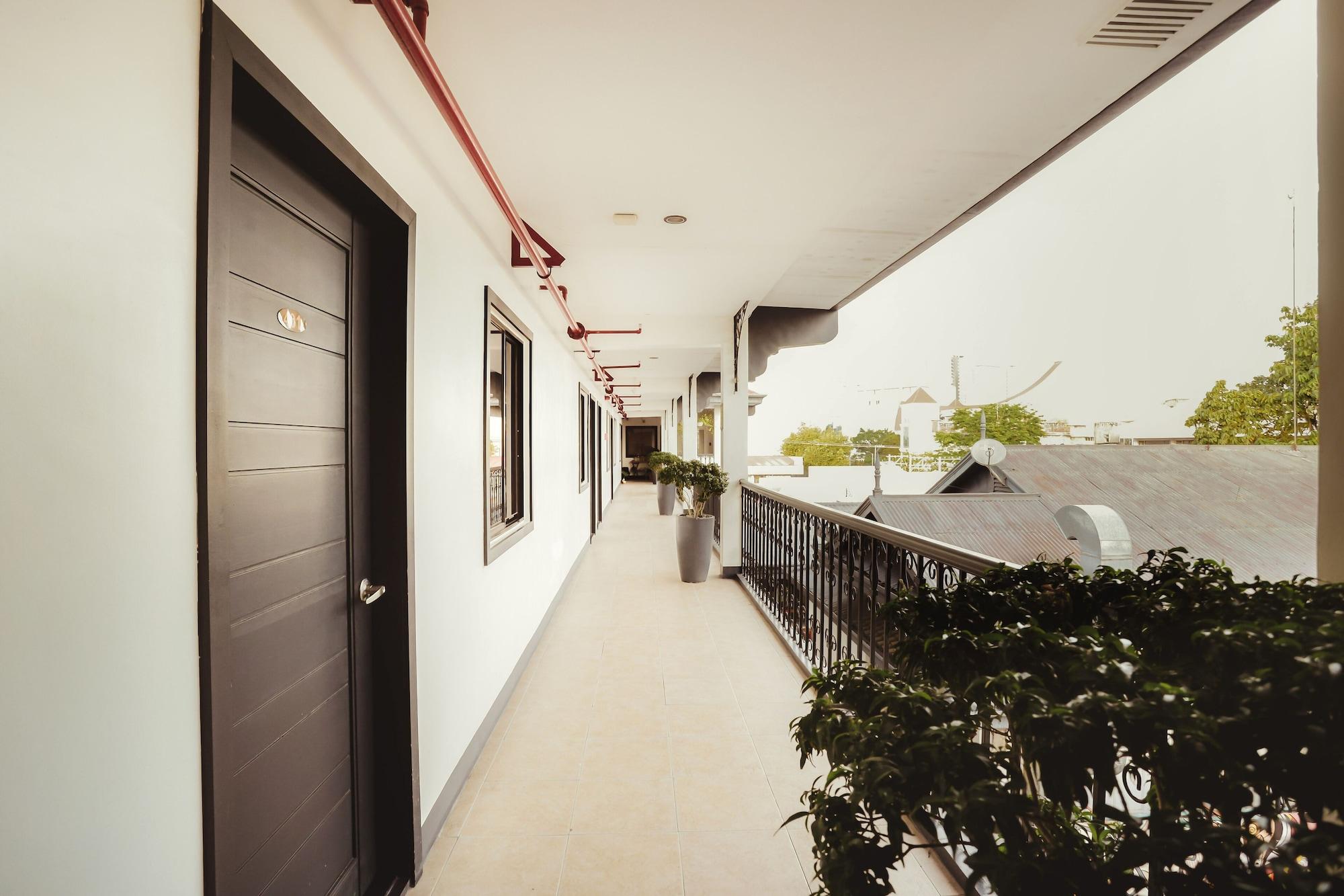 The Bourke Hotel Davao ภายนอก รูปภาพ