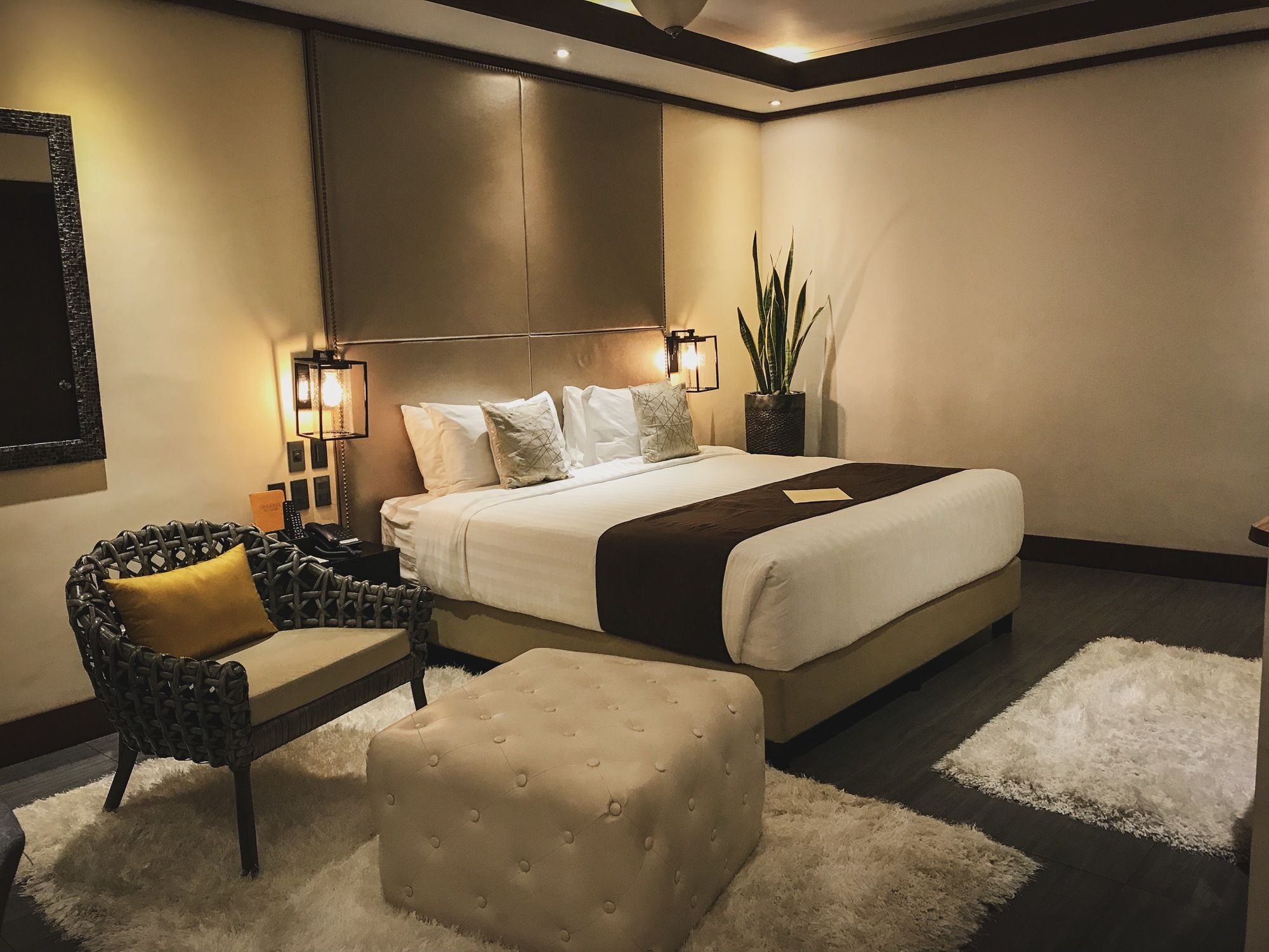 The Bourke Hotel Davao ภายนอก รูปภาพ