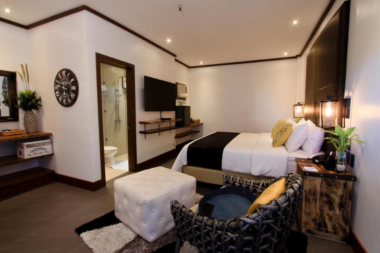 The Bourke Hotel Davao ภายนอก รูปภาพ